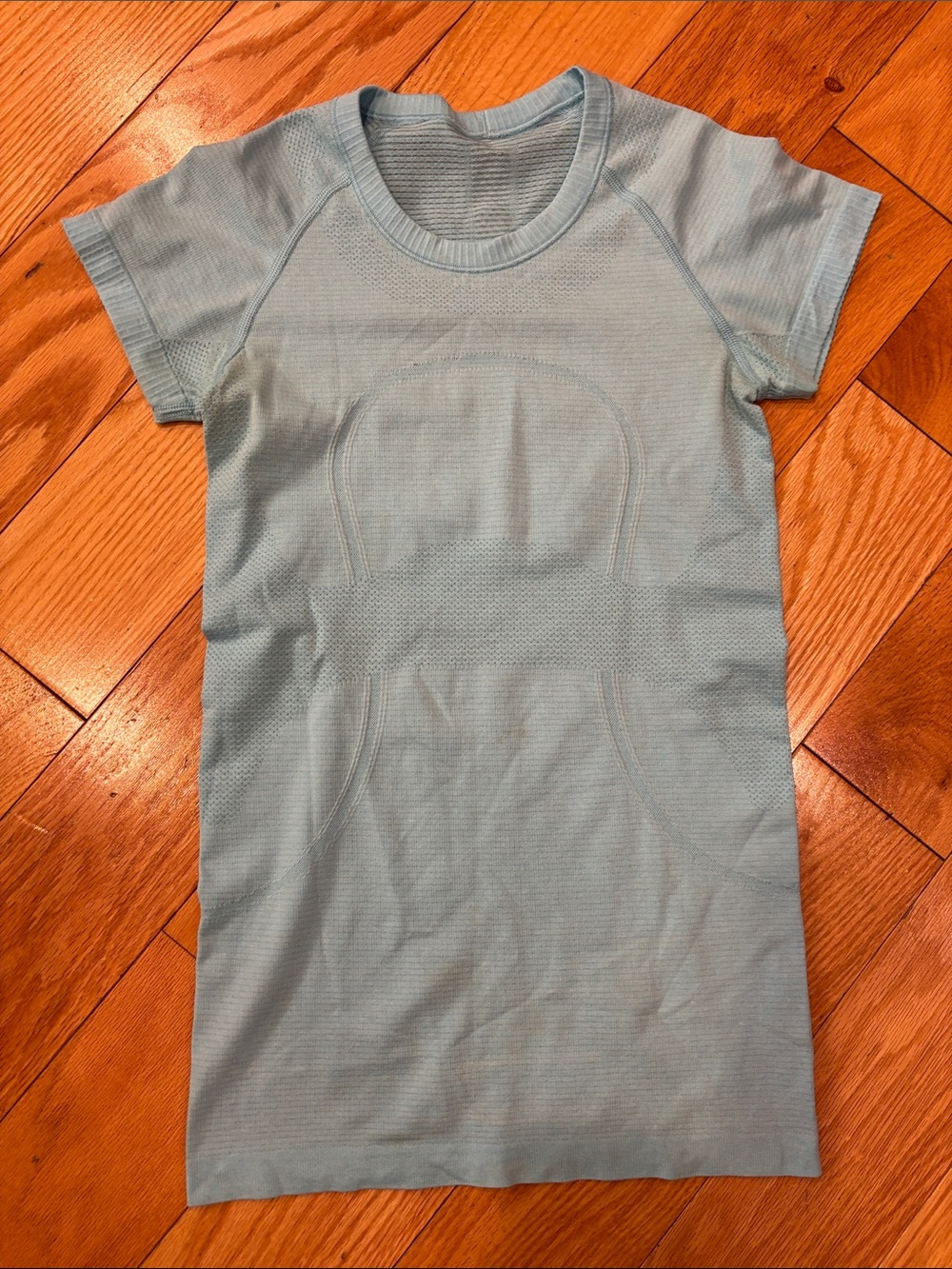 Lululemon Swiftly TechLight Blue Short Sleeve shirt